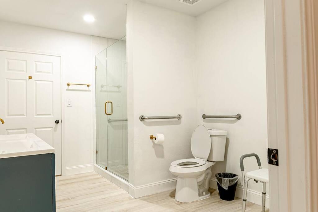 גלווסטון Roomy Home 5 Mins From Attractions מראה חיצוני תמונה
