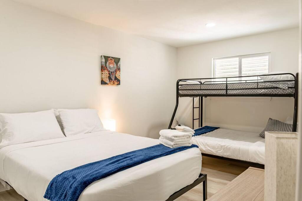 גלווסטון Roomy Home 5 Mins From Attractions מראה חיצוני תמונה